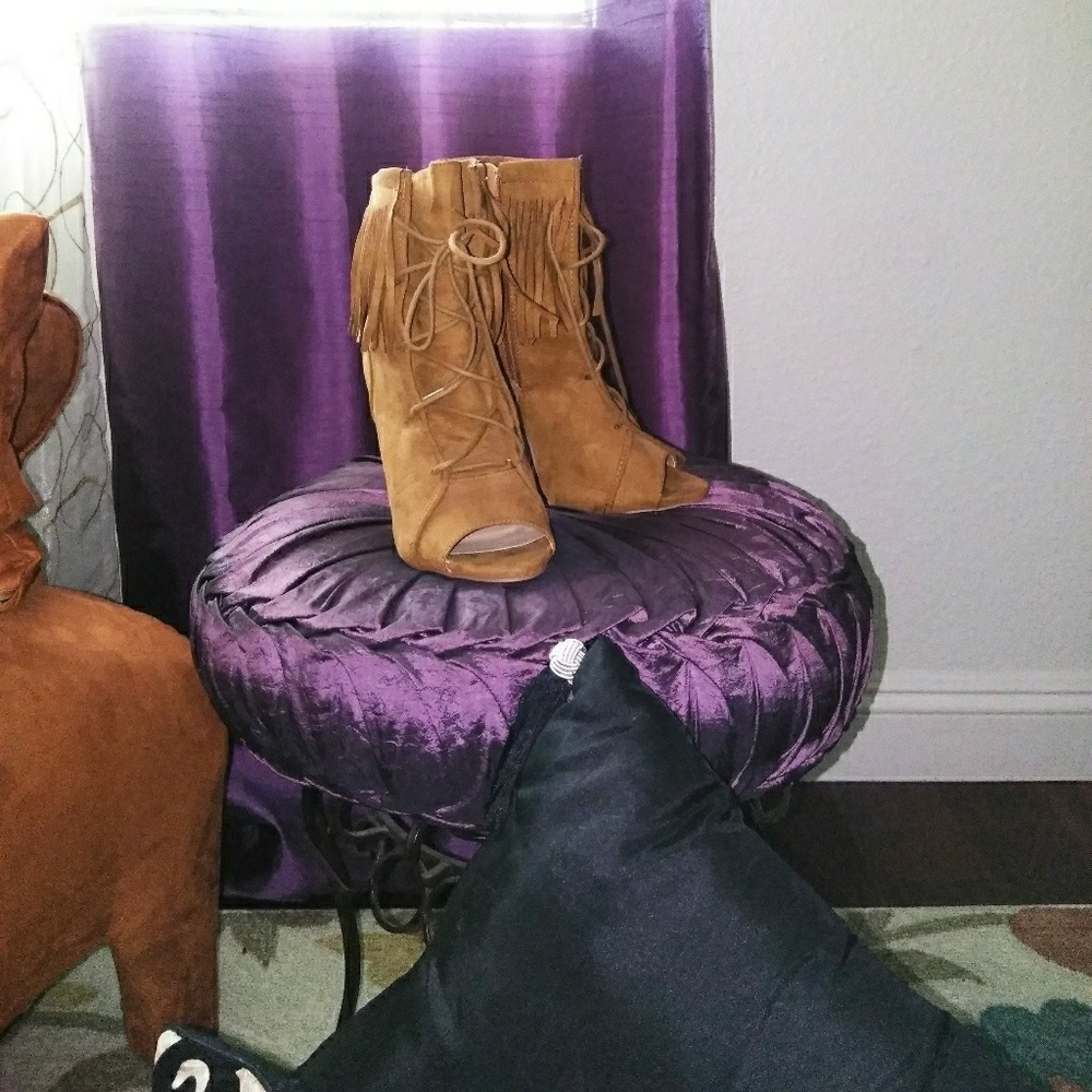 Carmel Suede Bootie w/shingles